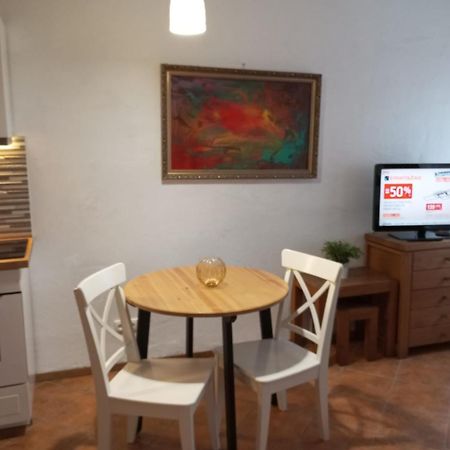 Old Studio Apartment Βίλνιους Εξωτερικό φωτογραφία