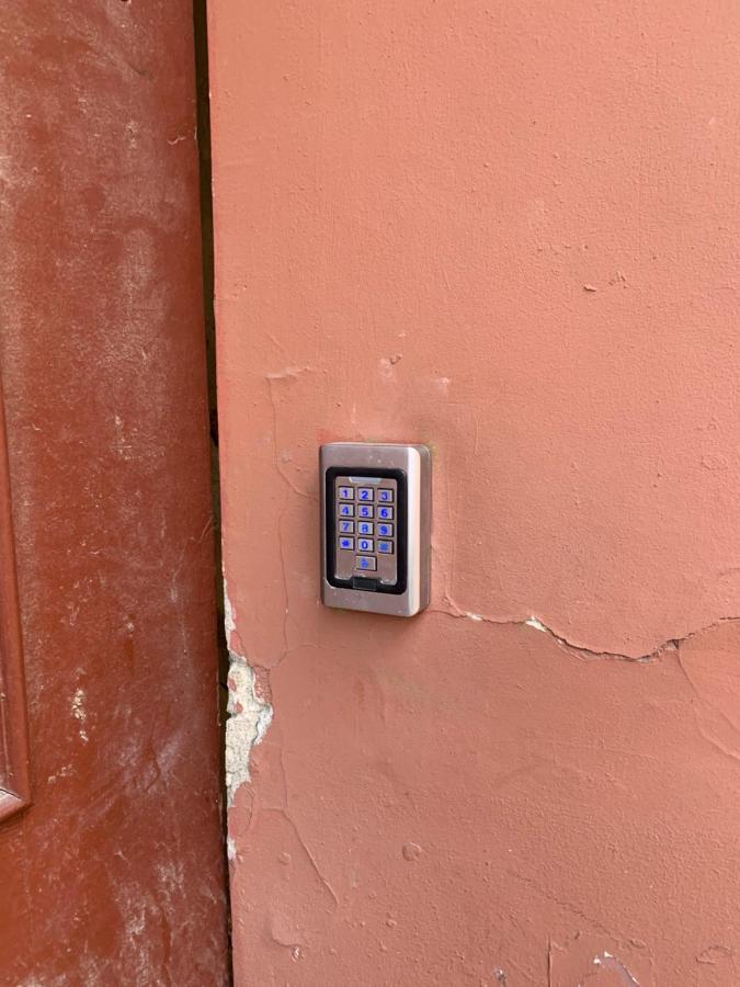 Old Studio Apartment Βίλνιους Εξωτερικό φωτογραφία